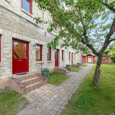 Eisvogel - Ihr Rueckzugsort Am Loppiner